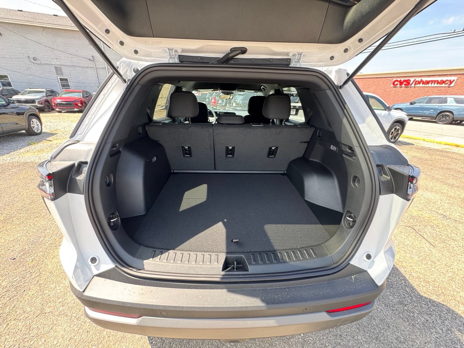 New 2027 Chevrolet Equinox LT AWD/4WD image 28