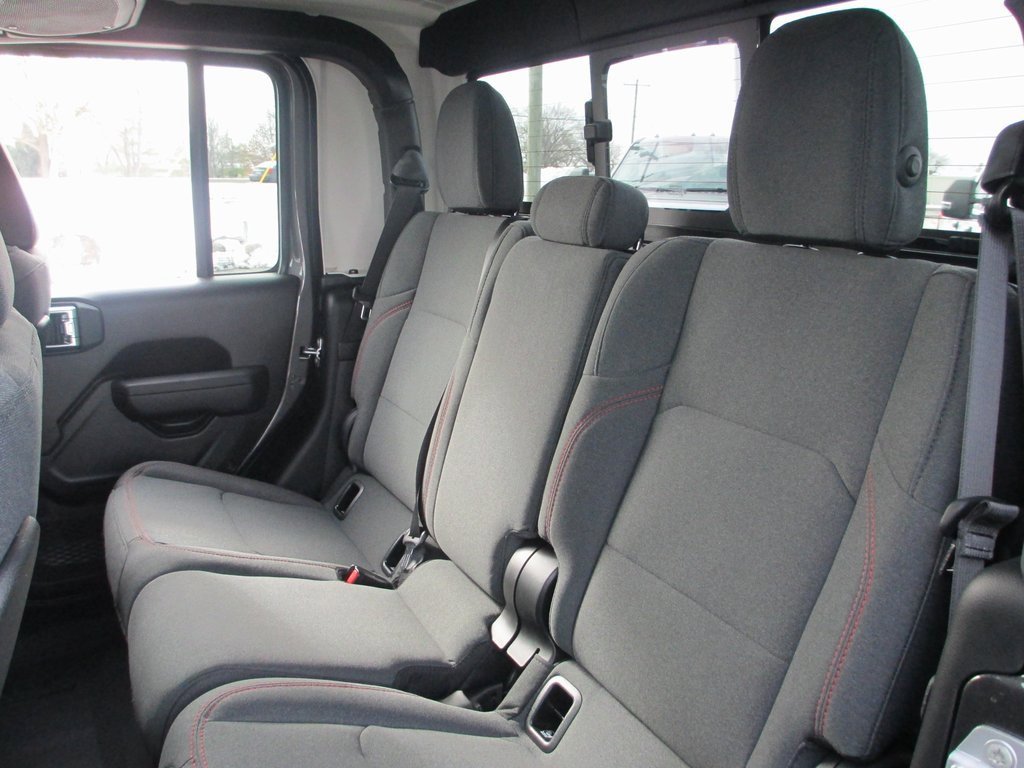 Used 2025 Jeep Gladiator Rubicon w/ Safety Group image 18