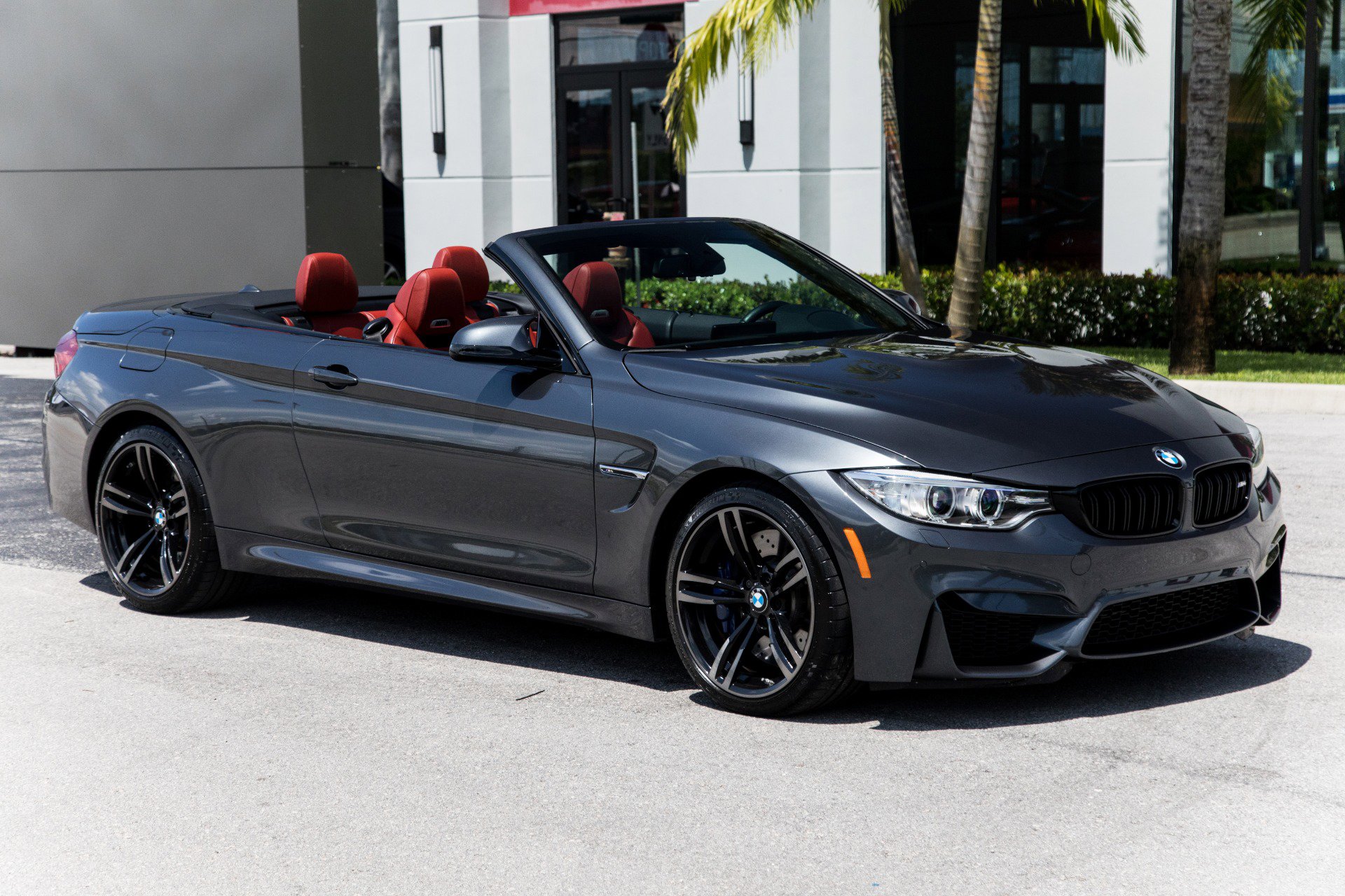 Used 2016 BMW M4 Convertible image 13