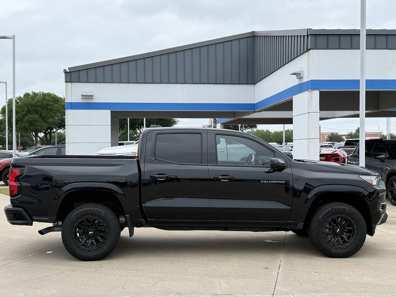 Certified 2024 Chevrolet Colorado LT w/ LT Convenience Package RWD image 3