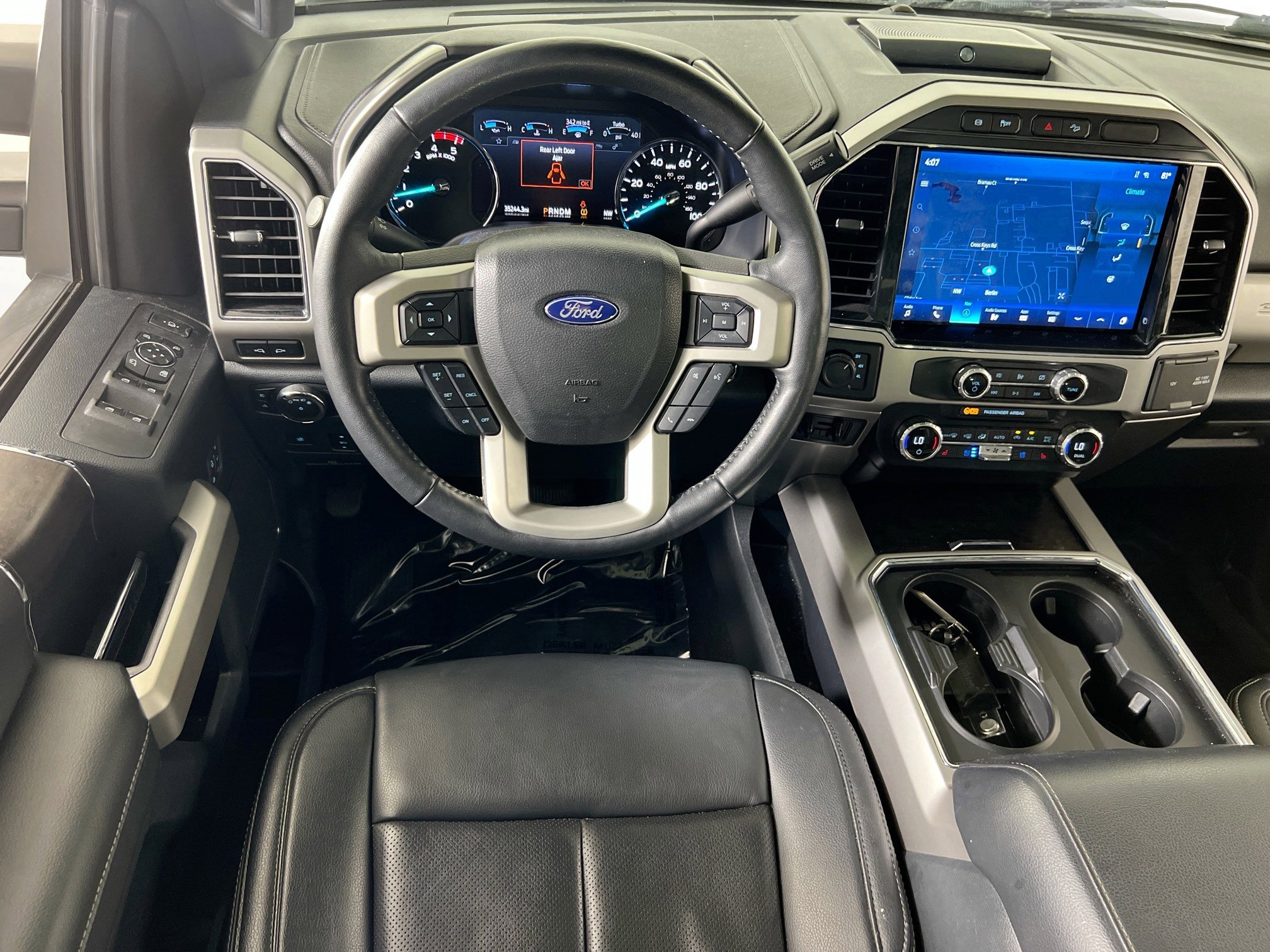 Used 2022 Ford F250 Lariat w/ Black Appearance Package AWD/4WD image 23