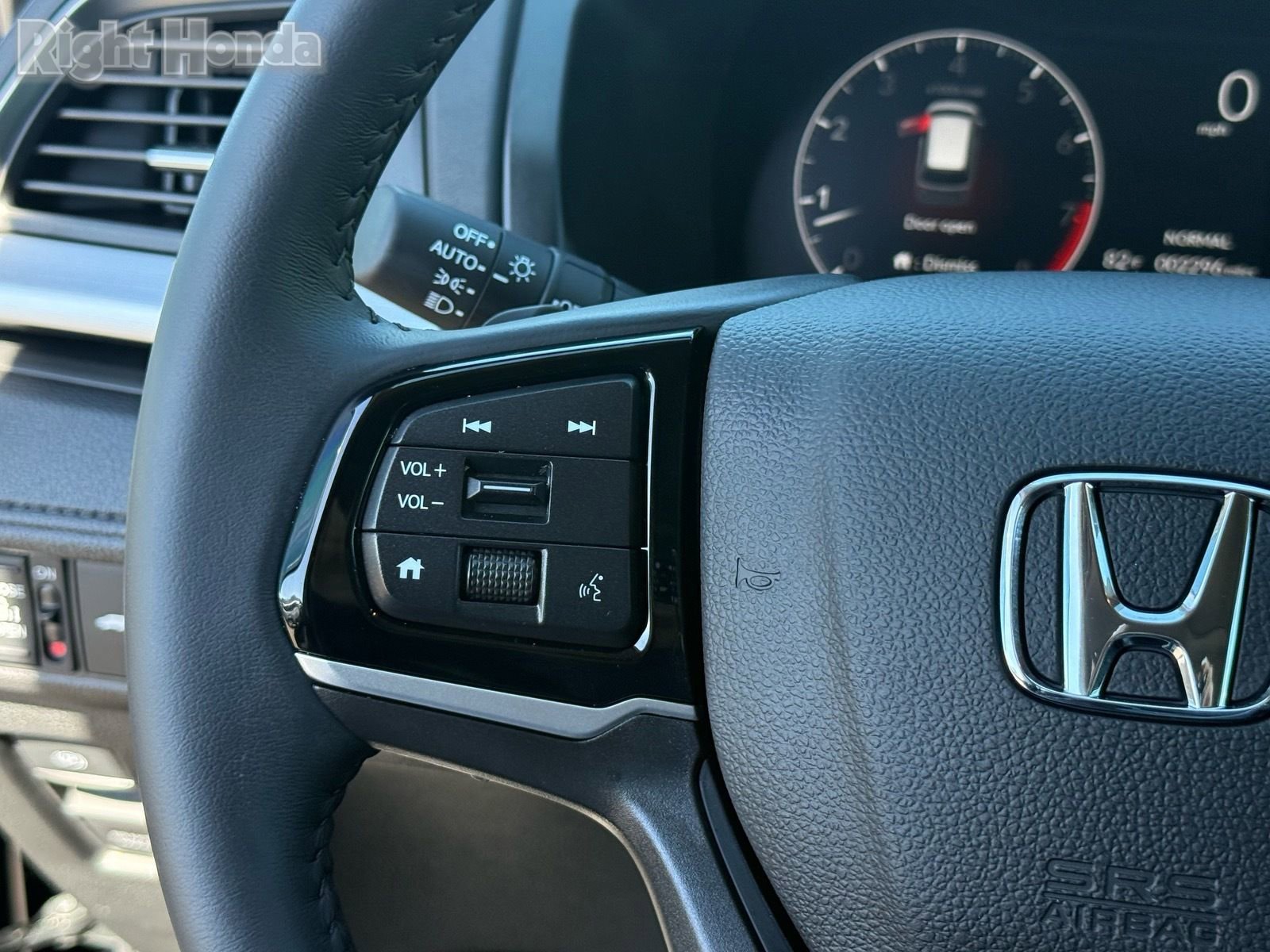 Certified 2026 Honda Odyssey EX-L image 18