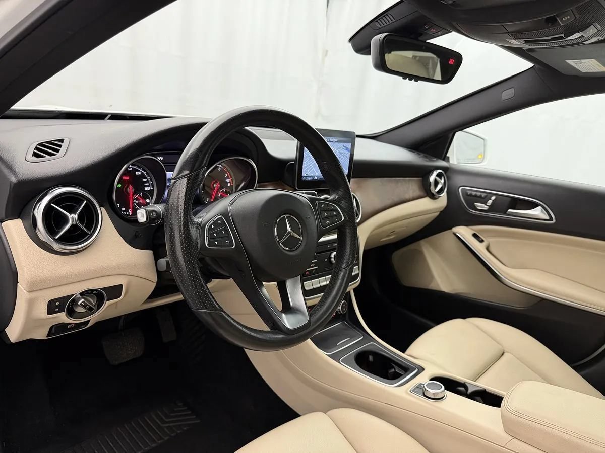 Used 2018 Mercedes-Benz GLA 250 4MATIC image 8
