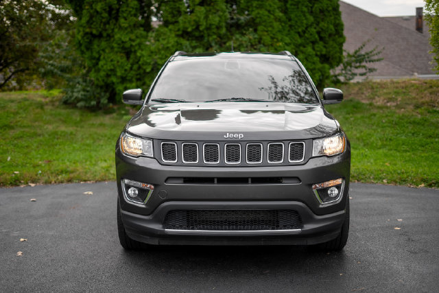 Used 2019 Jeep Compass Limited AWD/4WD image 2