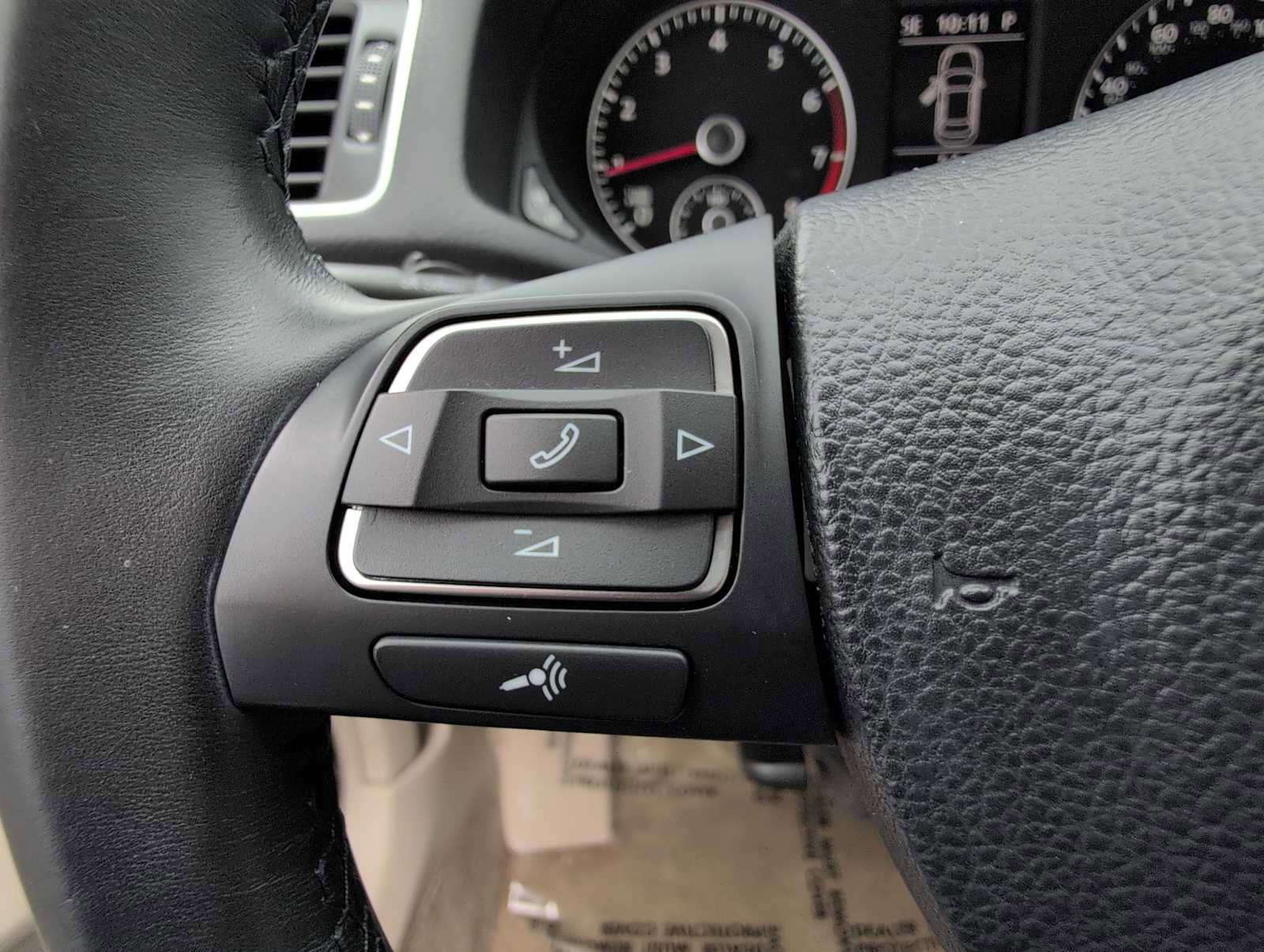 Used 2013 Volkswagen Passat 2.5 SE image 24