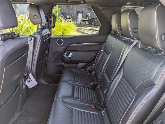 Used 2019 Land Rover Discovery HSE AWD/4WD image 15