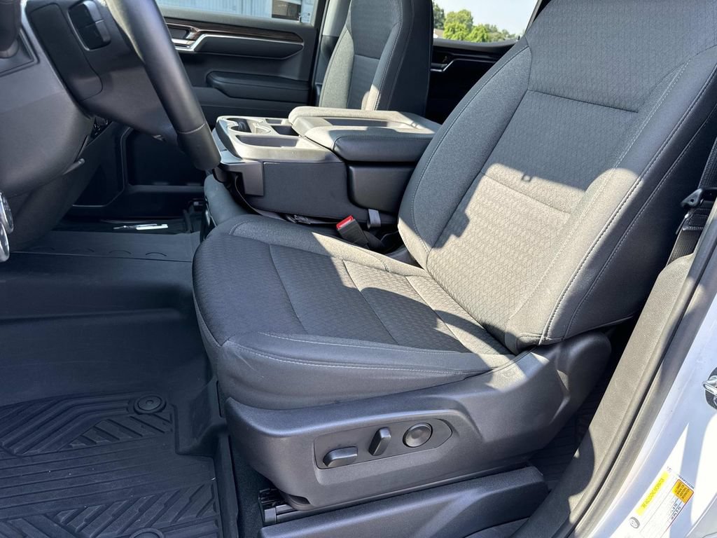 Used 2023 Chevrolet Silverado 1500 RST AWD/4WD image 30