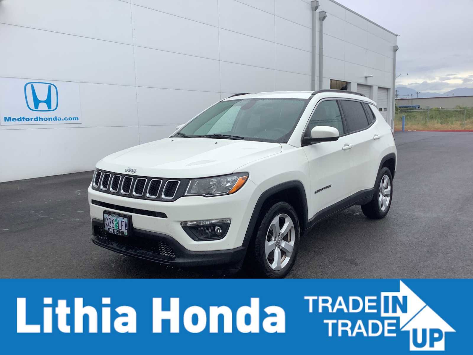 Used 2018 Jeep Compass Latitude w/ Popular Equipment Group AWD/4WD image 1