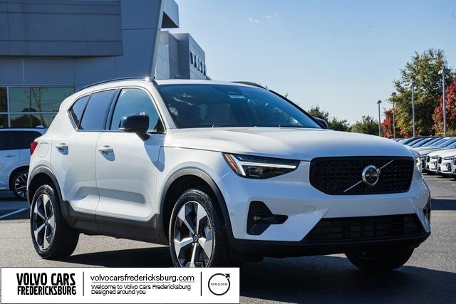 Used 2026 Volvo XC40 B5 Plus w/ Protection Package Premier