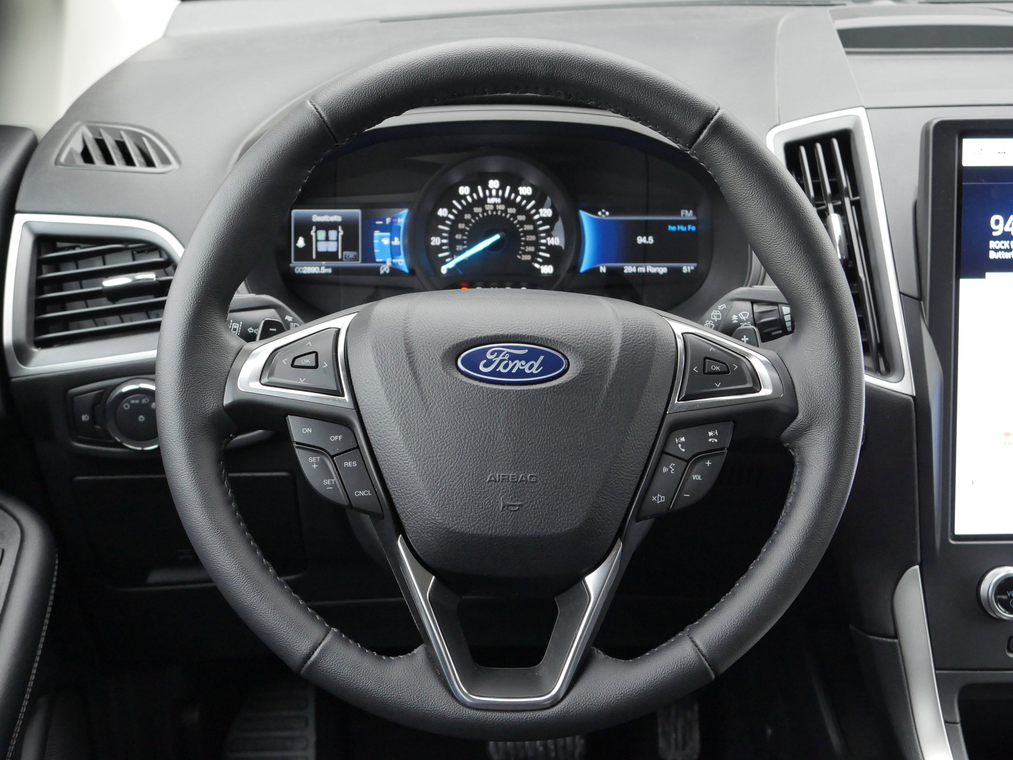 Certified 2024 Ford Edge SEL w/ Convenience Package image 6