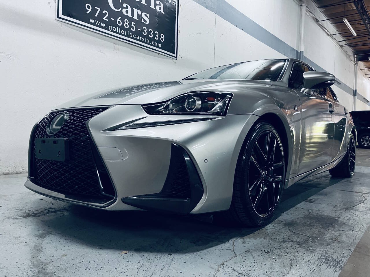Used 2018 Lexus IS 300 F Sport RWD image 3