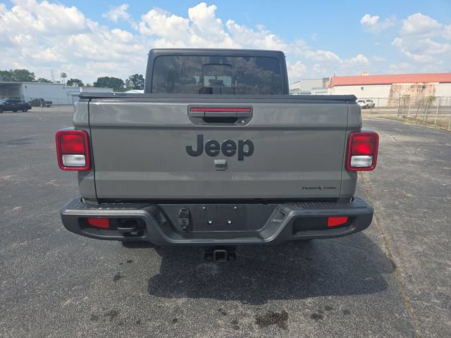 Used 2023 Jeep Gladiator Sport AWD/4WD image 7