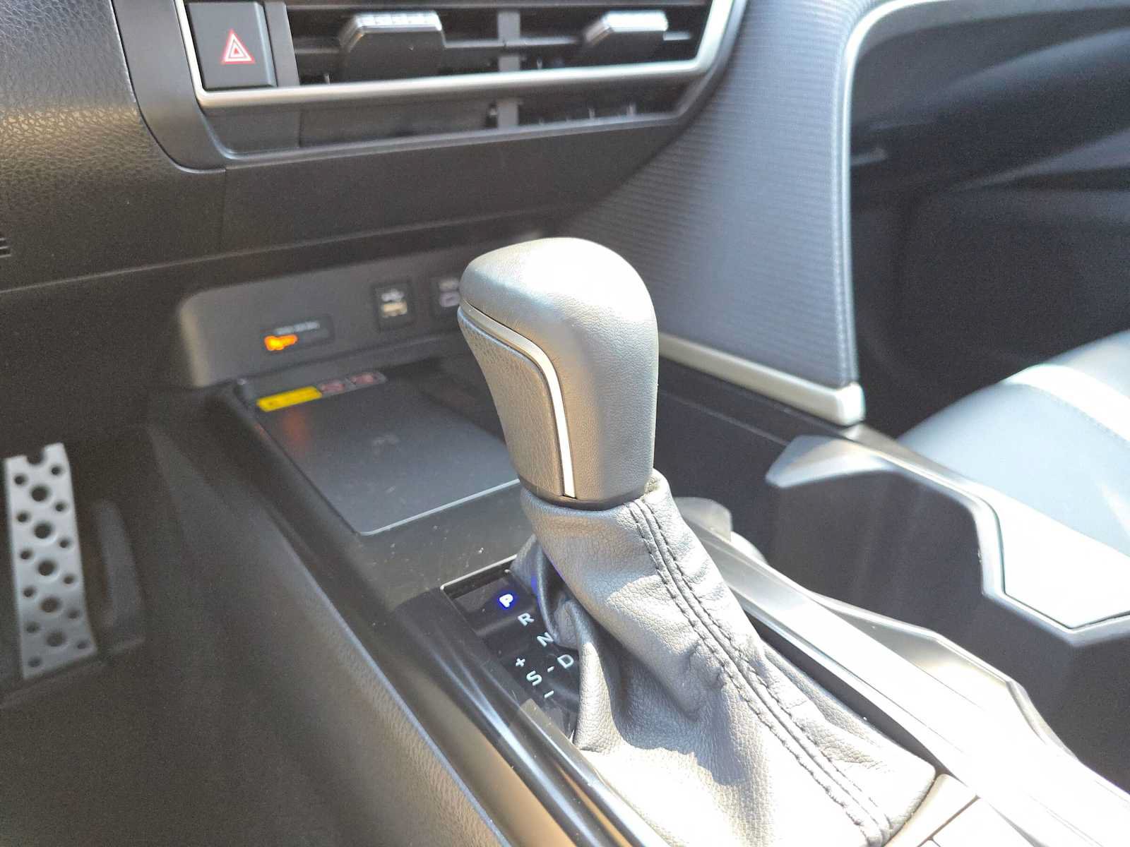 Used 2026 Toyota Camry SE FWD image 34