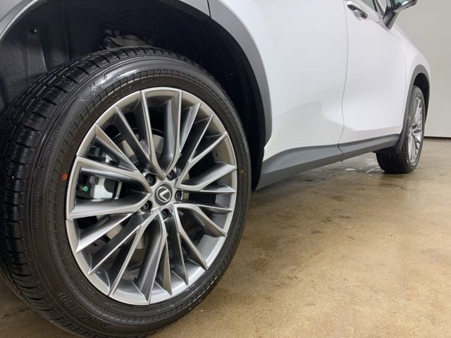 Used 2024 Lexus NX 350h 350h Luxury w/ Vision Package image 9