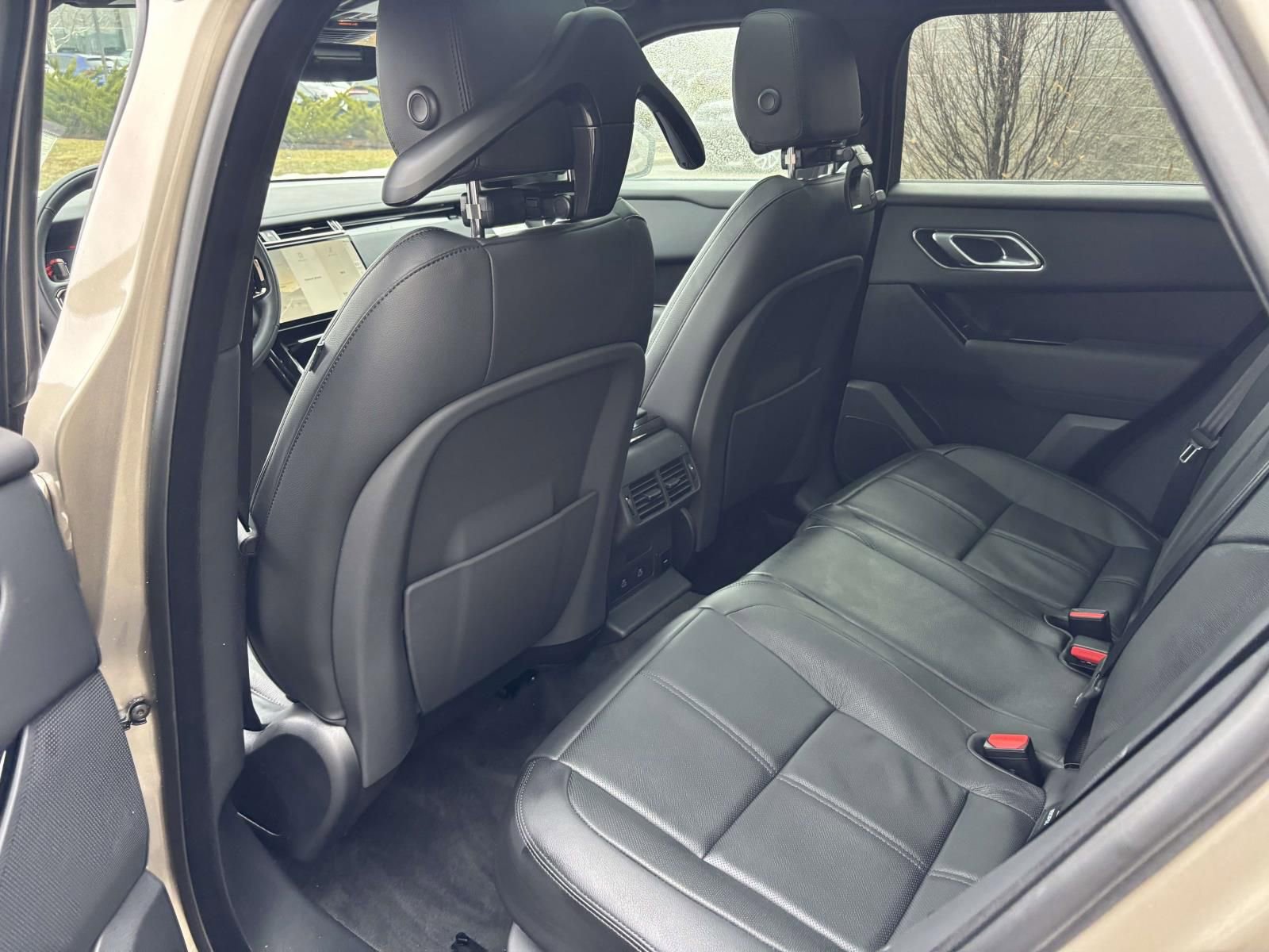 New 2026 Land Rover Range Rover Velar Dynamic SE image 22