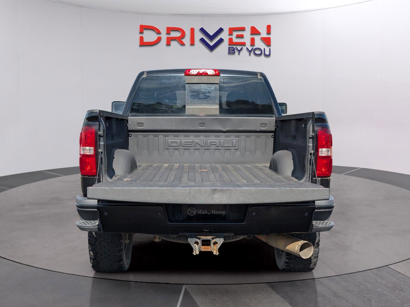 Used 2017 GMC Sierra 2500 Denali w/ Duramax Plus Package image 5