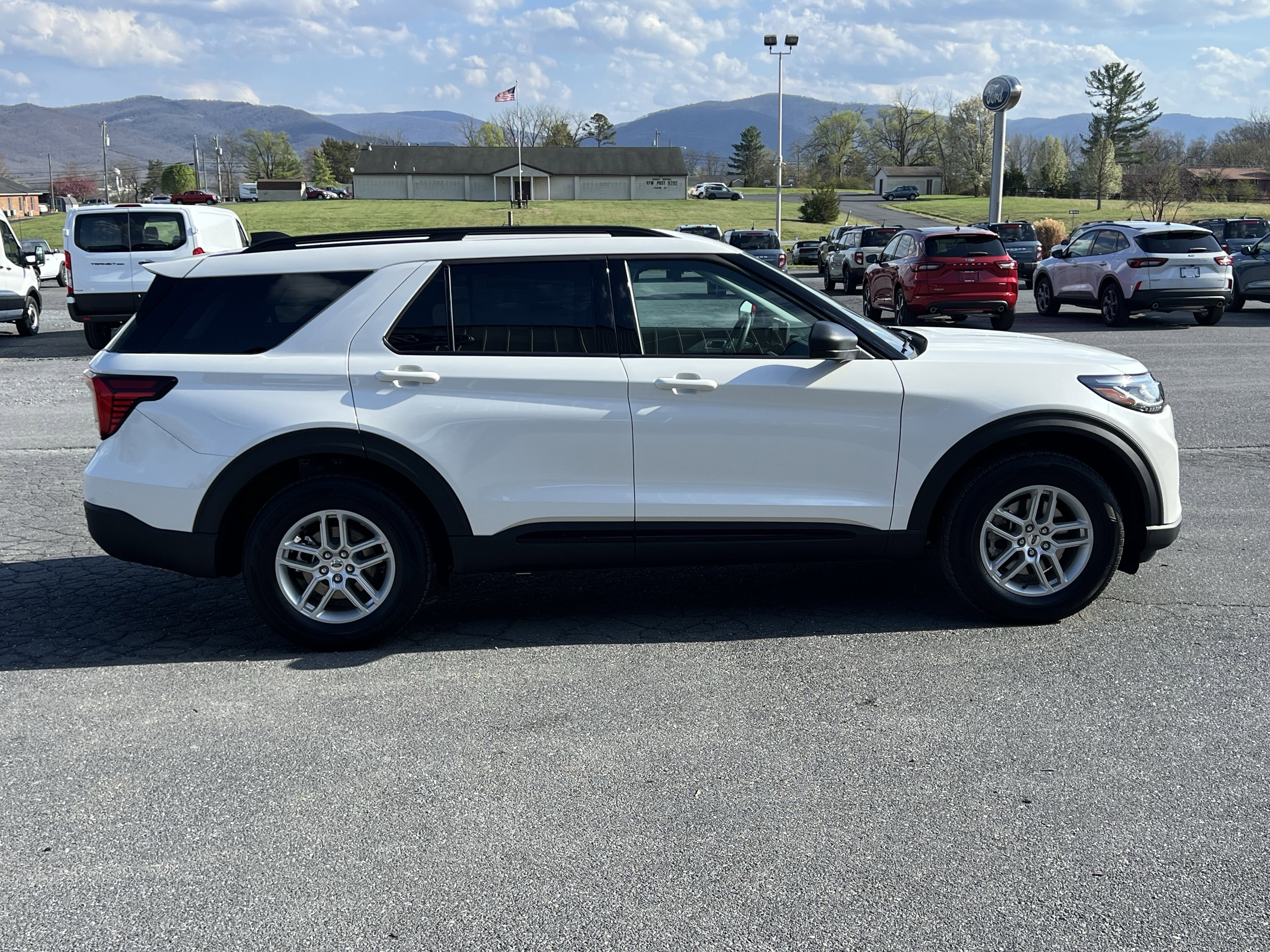 New 2026 Ford Explorer Active AWD/4WD image 5