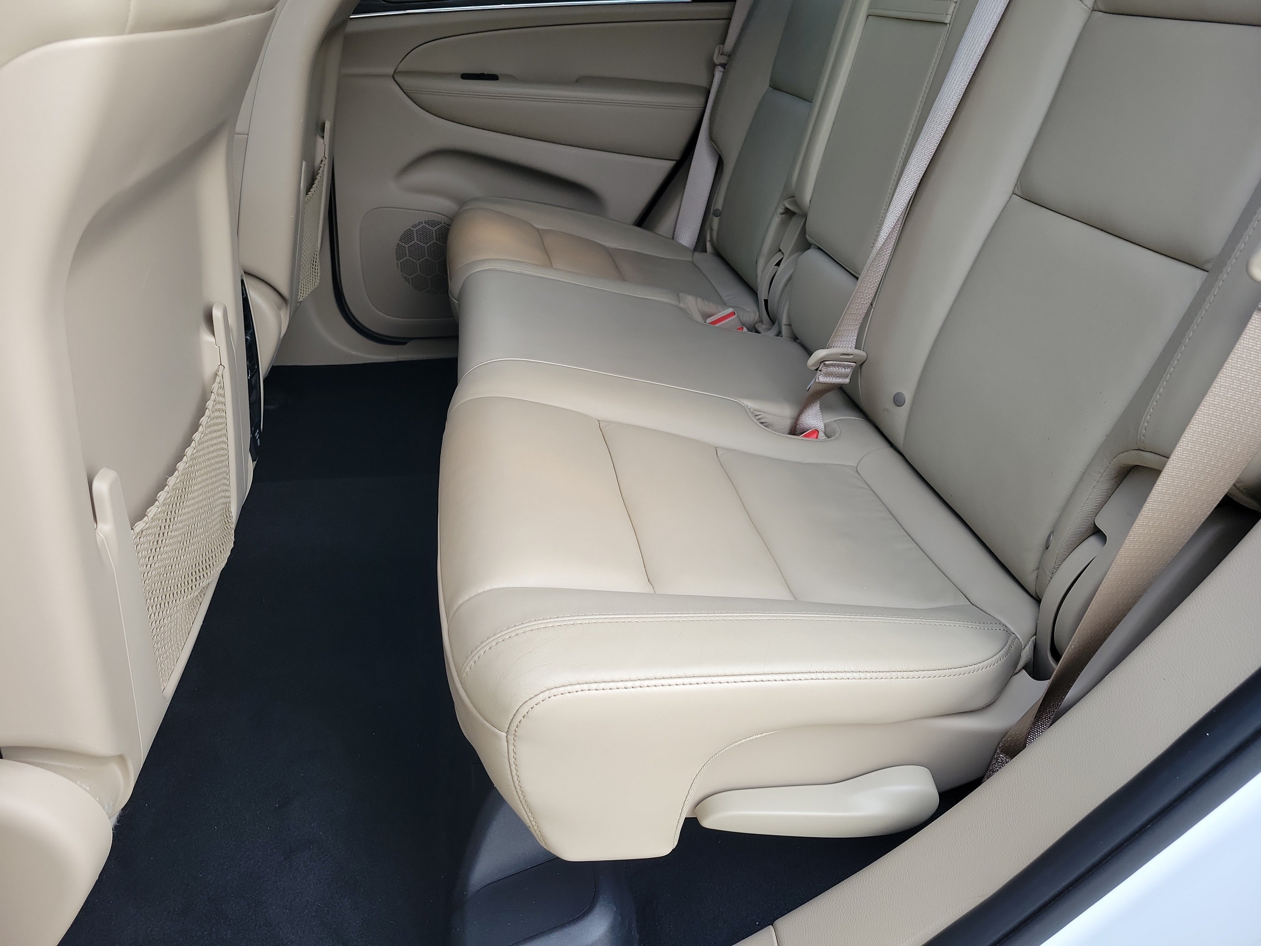 Used 2020 Jeep Grand Cherokee Limited RWD image 11