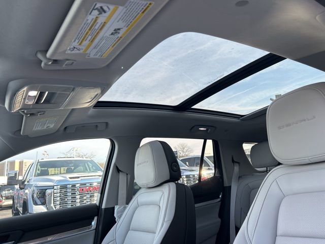 New 2026 GMC Terrain Denali w/ LPO, Floor Liner Package image 25