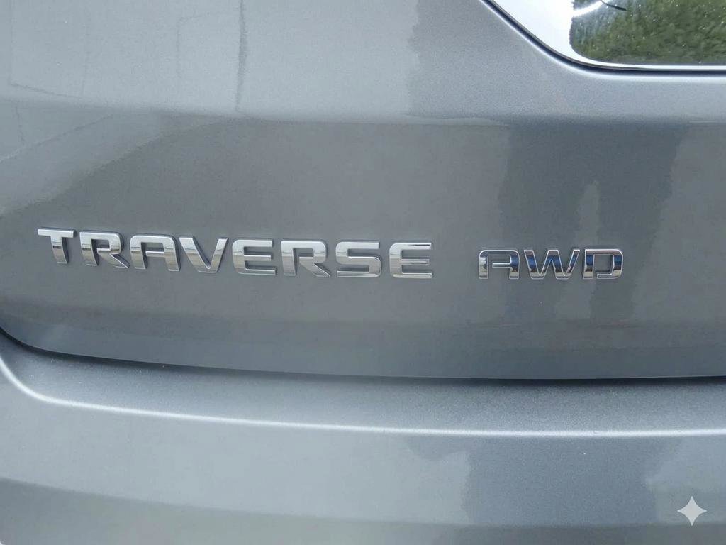 Used 2023 Chevrolet Traverse RS w/ LPO, Floor Liner Package AWD/4WD image 34