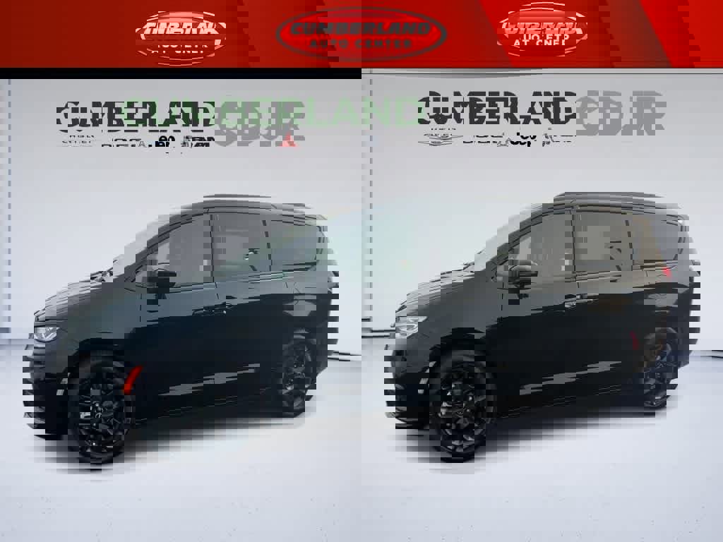 New 2026 Chrysler Pacifica Limited w/ S Appearance Package image 4