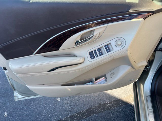 Used 2016 Buick LaCrosse Leather FWD image 27