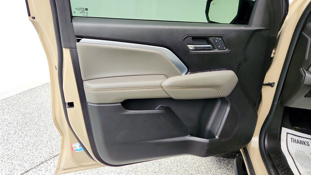 Used 2023 Chevrolet Colorado ZR2 w/ Desert Boss Special Edition AWD/4WD image 10