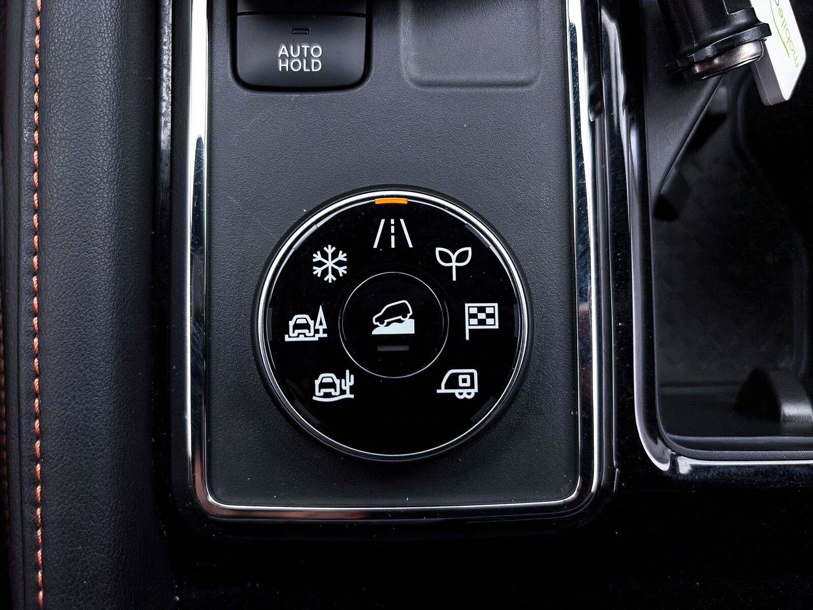 Used 2025 Nissan Pathfinder Rock Creek AWD/4WD image 30