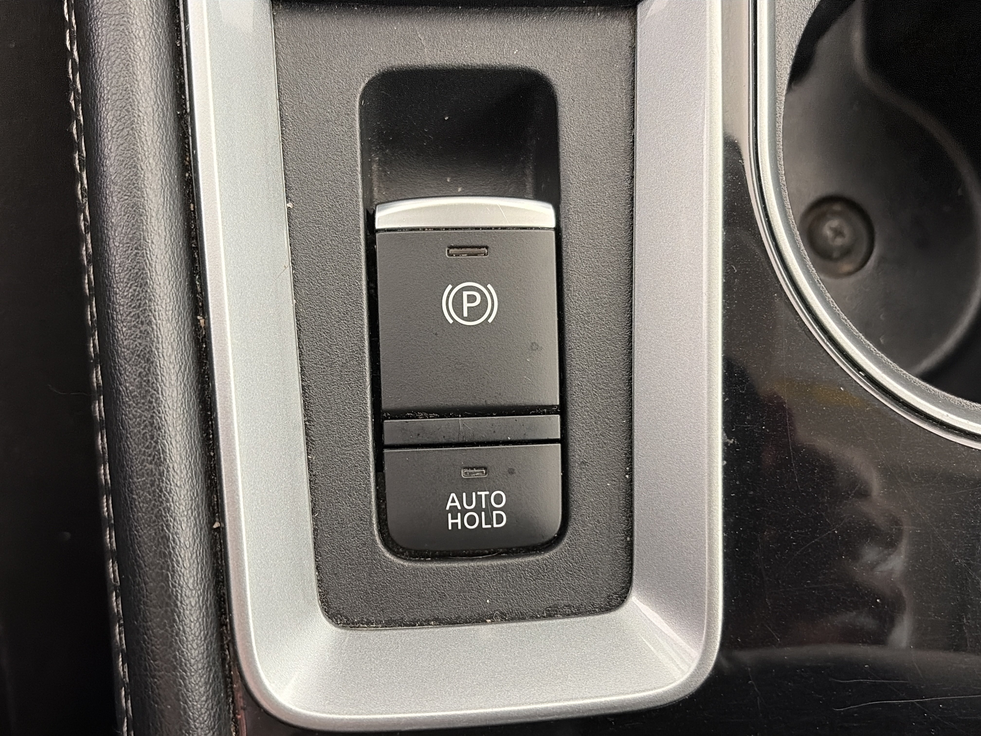 Used 2024 Nissan Altima 2.5 SV w/ SV Premium Package FWD image 32
