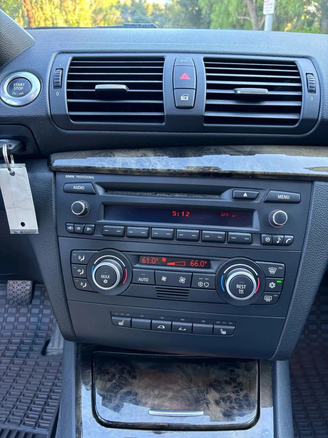 Used 2009 BMW 128i Convertible image 22