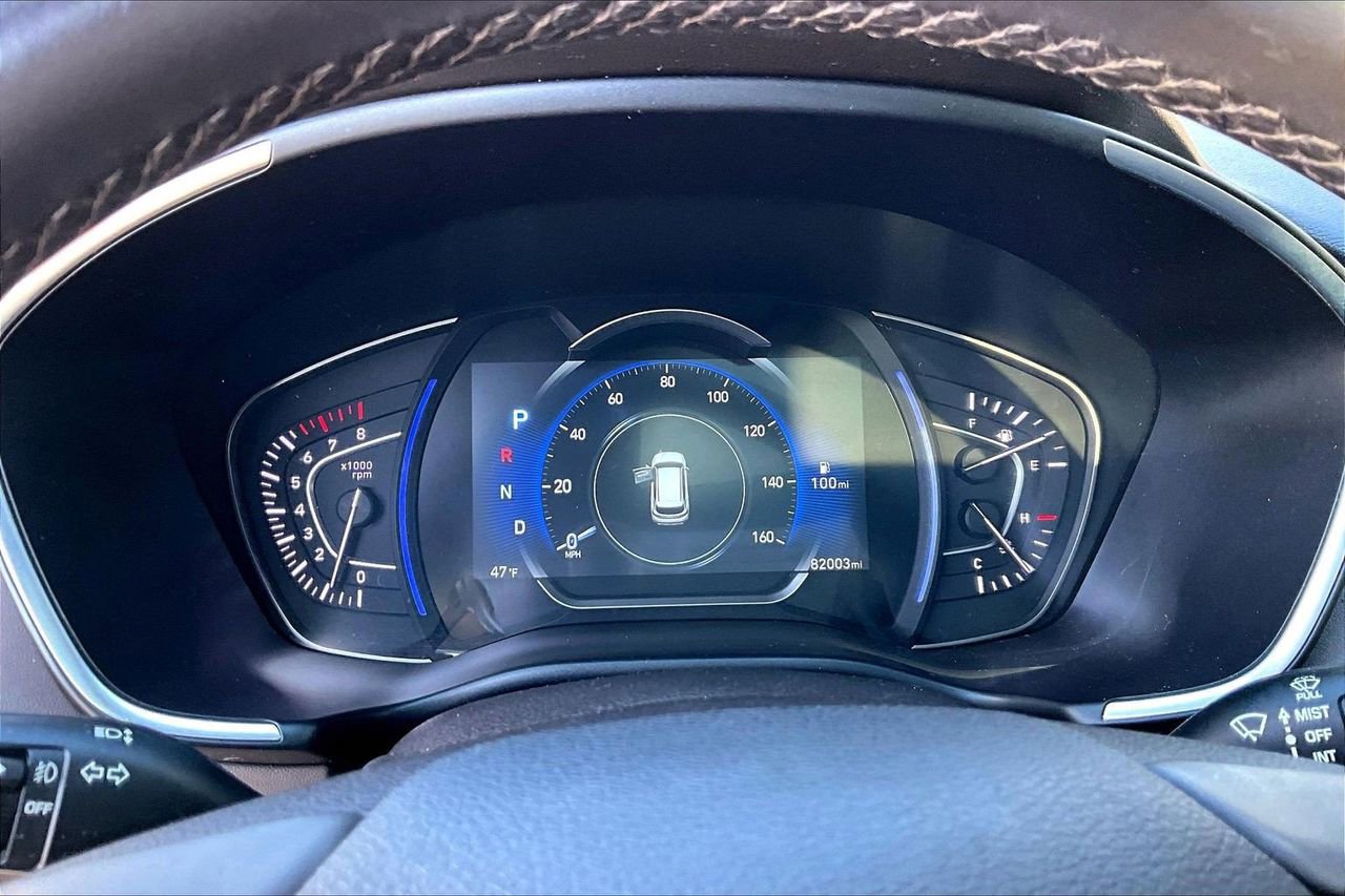 Used 2020 Hyundai Santa Fe SEL w/ Convenience + Premium Package image 10