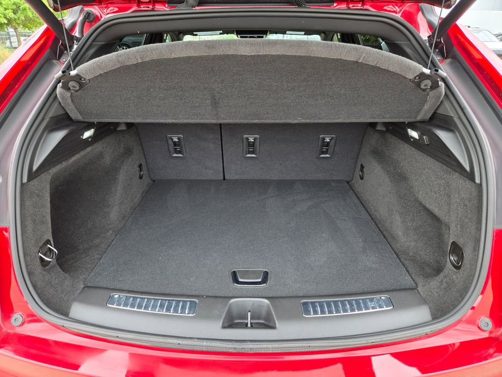 Certified 2024 Cadillac XT4 Premium Luxury image 31