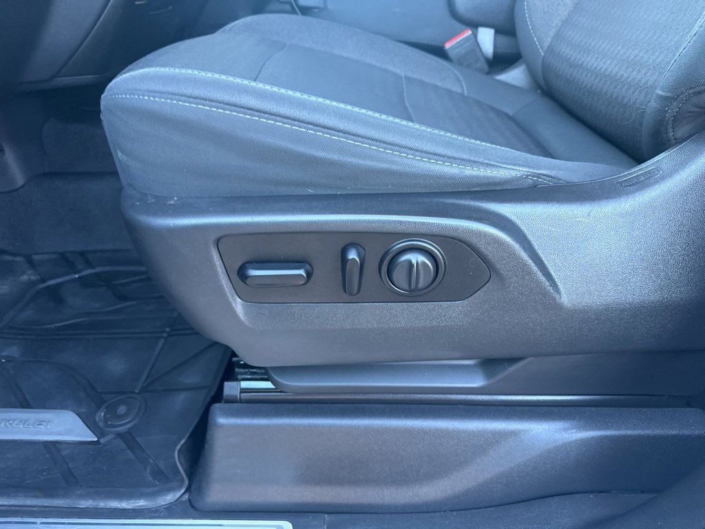 Used 2020 Chevrolet Silverado 1500 LT w/ All-Star Edition image 14