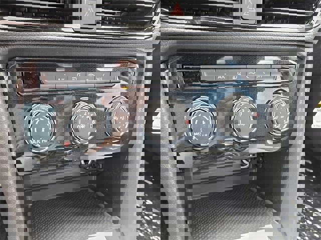 New 2025 Volkswagen Taos S image 20