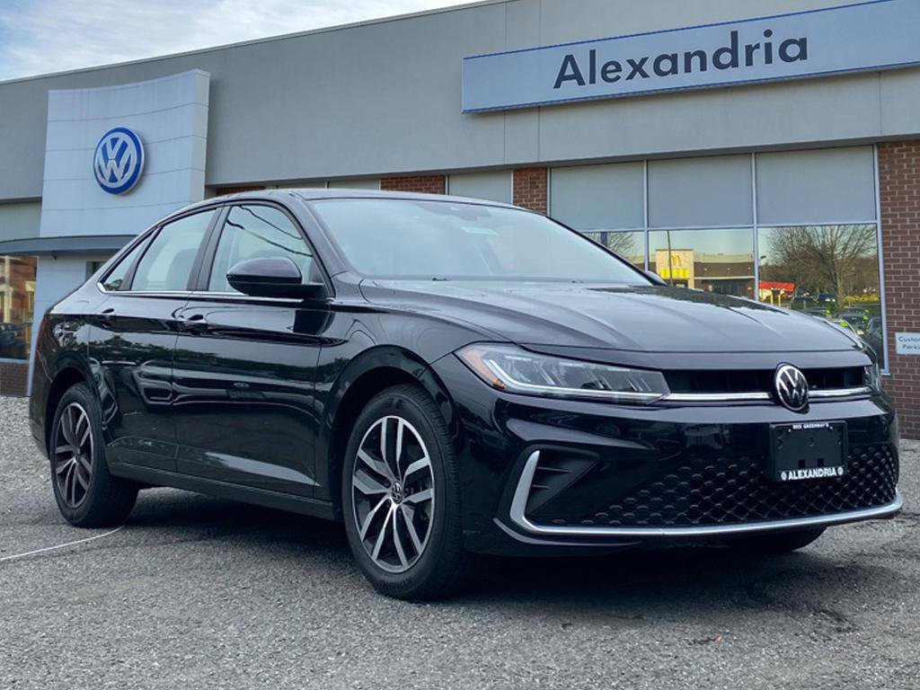 Certified 2025 Volkswagen Jetta SE