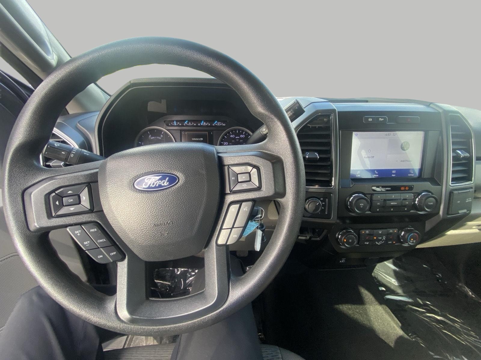 Certified 2022 Ford F250 XLT w/ XLT Premium Package AWD/4WD image 15