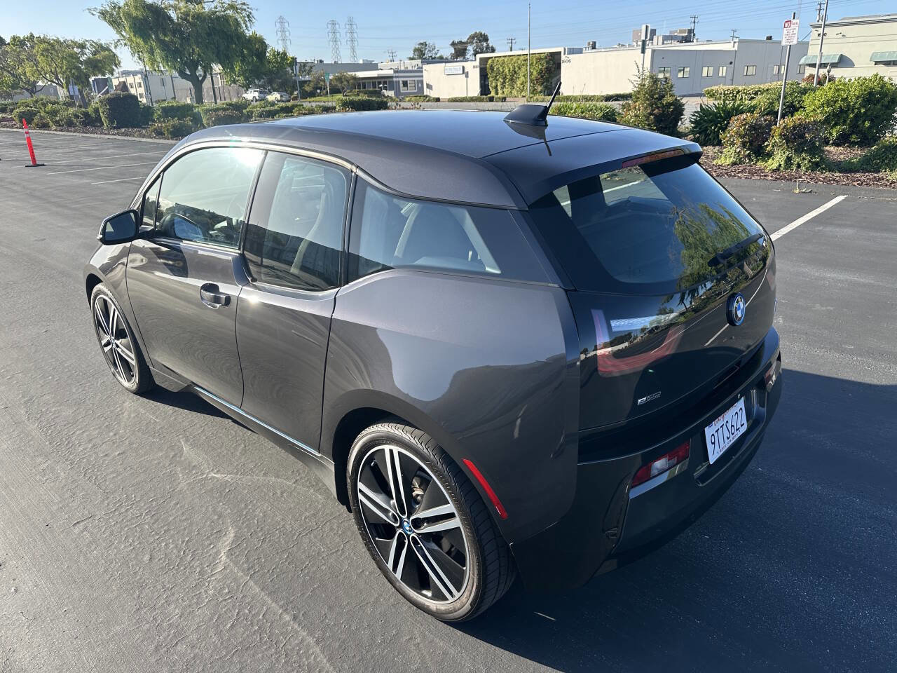 Used 2015 BMW i3 w/ Range Extender RWD image 24