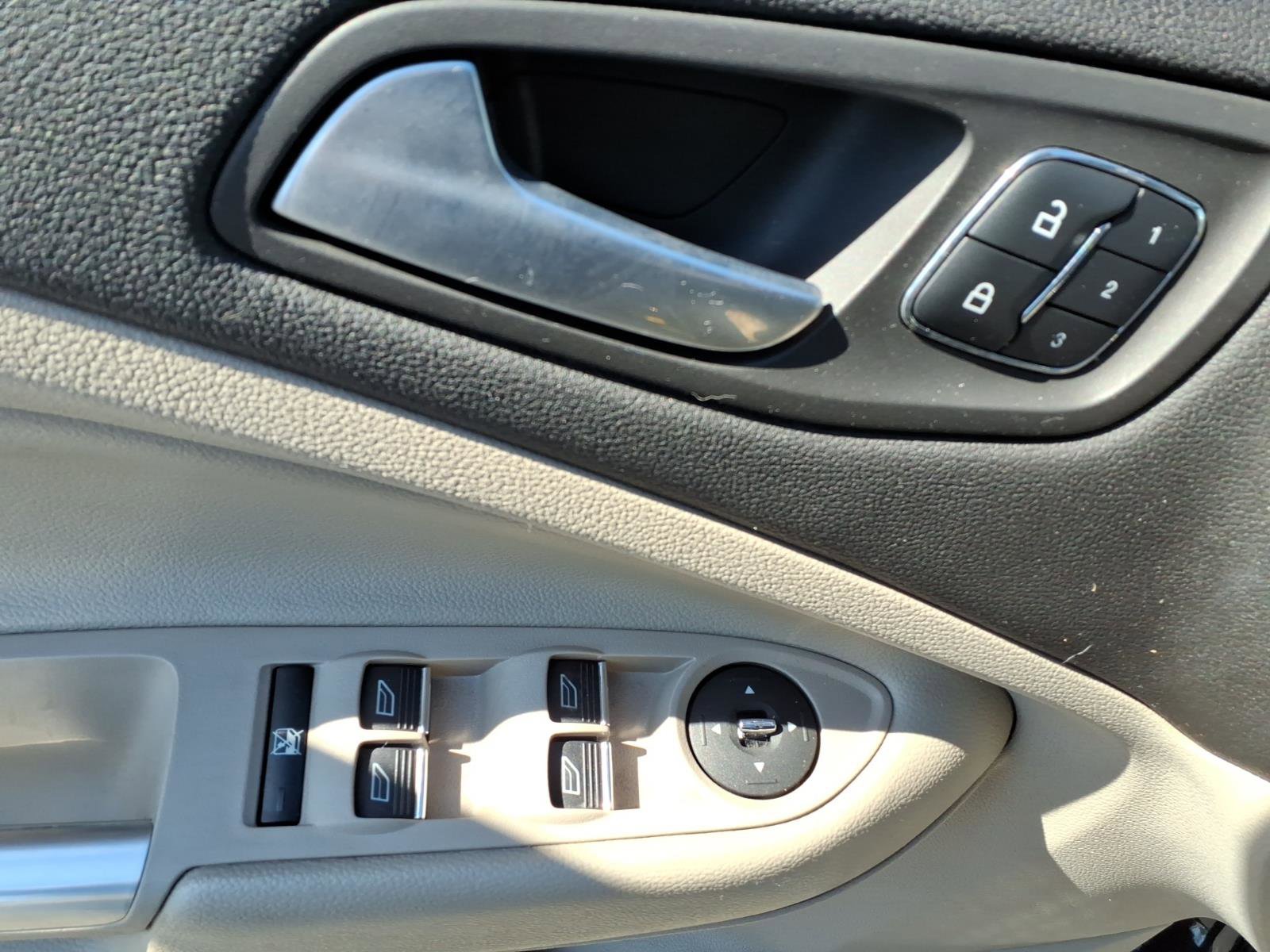 Used 2014 Ford Escape Titanium AWD/4WD image 26