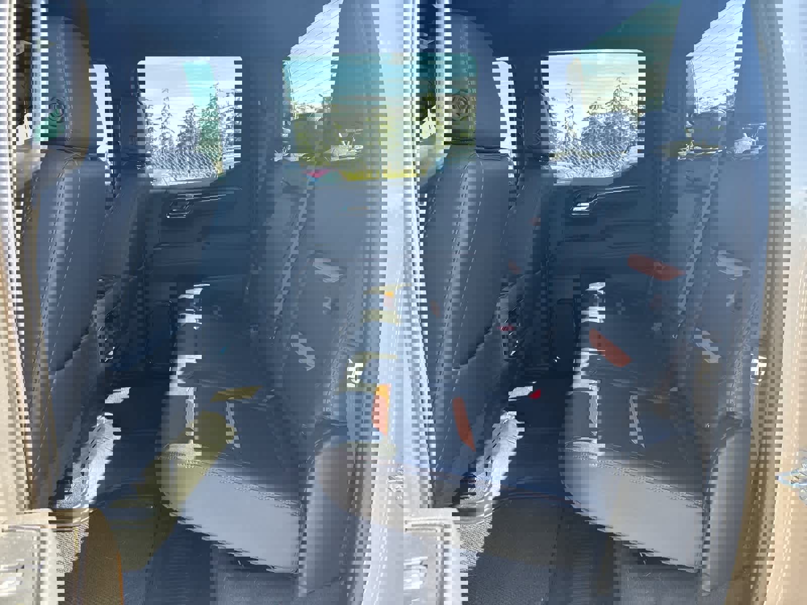 Used 2023 GMC Sierra 1500 AT4 image 4