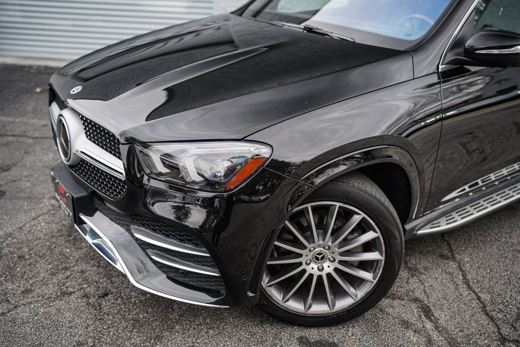 Used 2022 Mercedes-Benz GLE 450 4MATIC w/ Revised AMG Line Exterior image 2