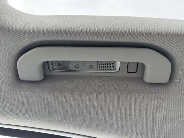 Used 2017 Mercedes-Benz S 550 Sedan image 36