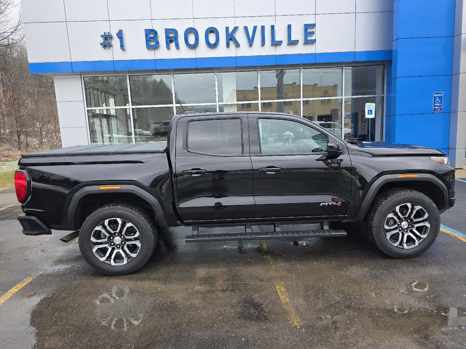 Used 2024 GMC Canyon AT4 w/ Canyon Safety Plus Package image 9