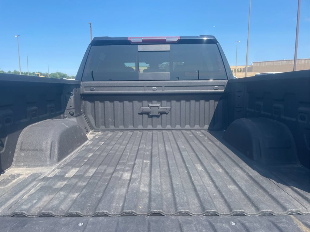 Used 2023 Chevrolet Silverado 1500 LT AWD/4WD image 32