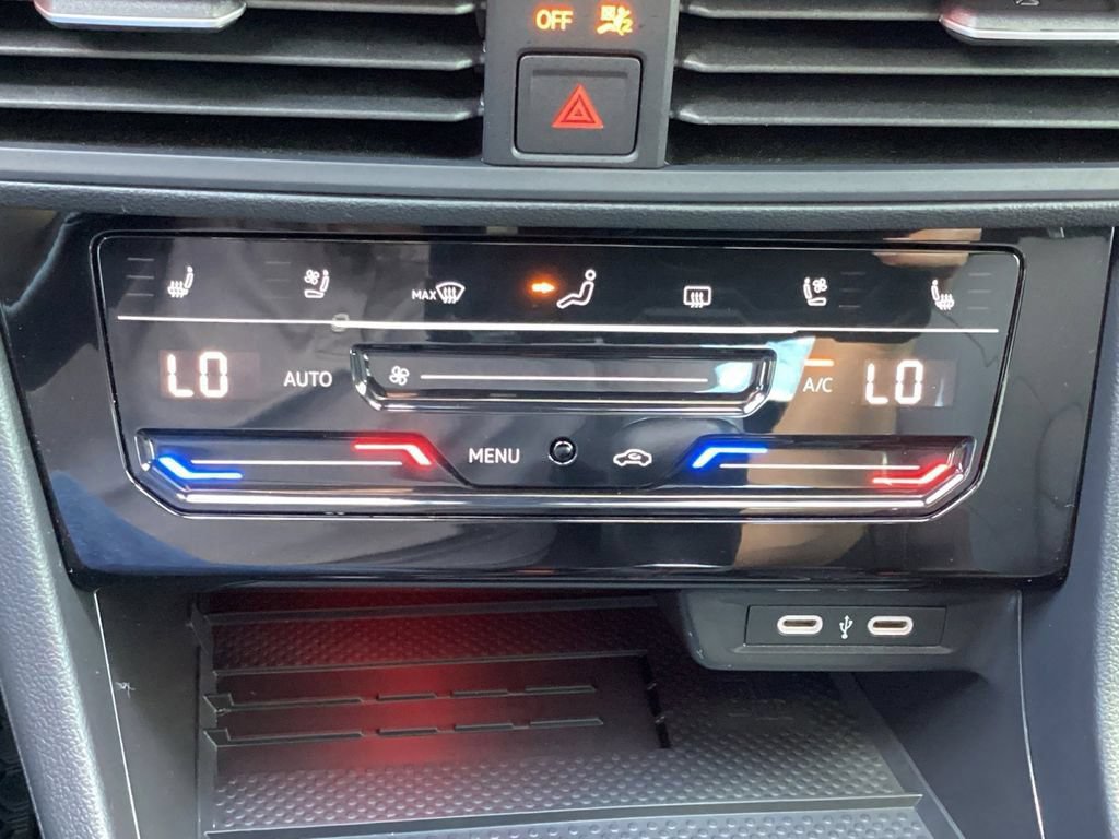 Used 2025 Volkswagen Jetta GLI Autobahn FWD image 21