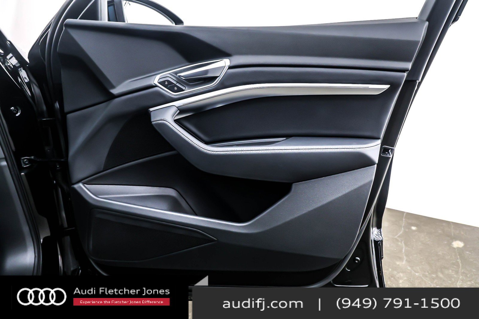 Used 2021 Audi e-tron Premium w/ Convenience Plus Package image 24