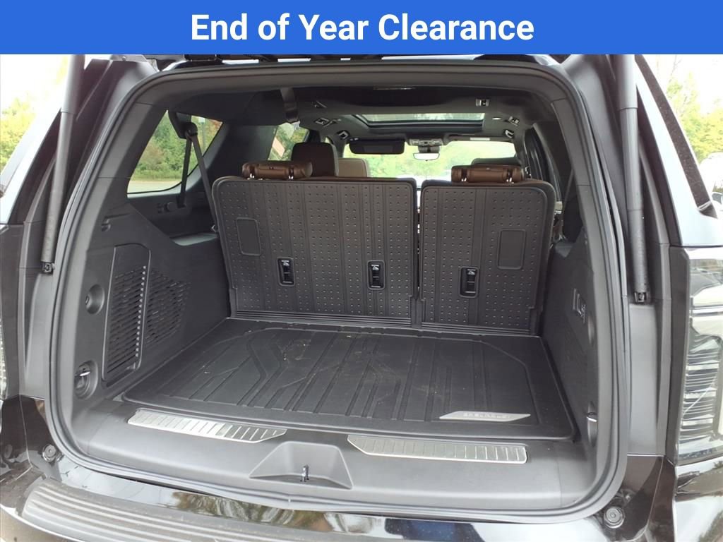 New 2025 Chevrolet Suburban High Country image 31