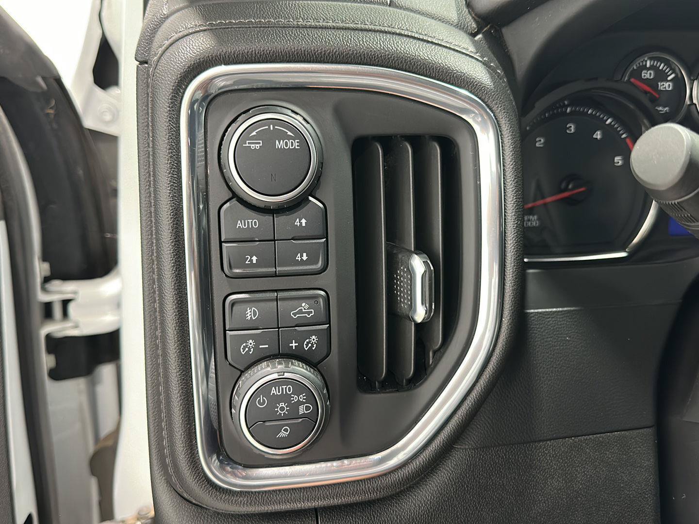 Used 2022 Chevrolet Silverado 3500 LTZ w/ Z71 Off-Road Package AWD/4WD image 16