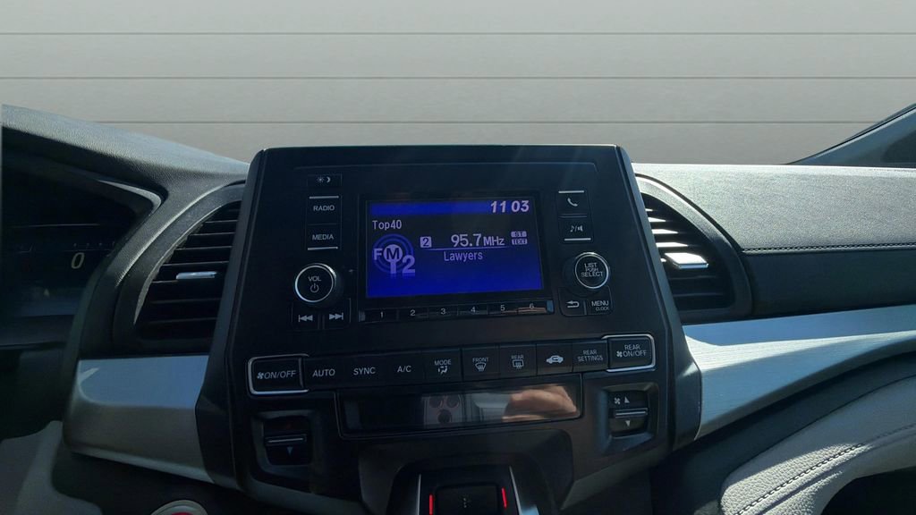 Used 2018 Honda Odyssey LX image 21