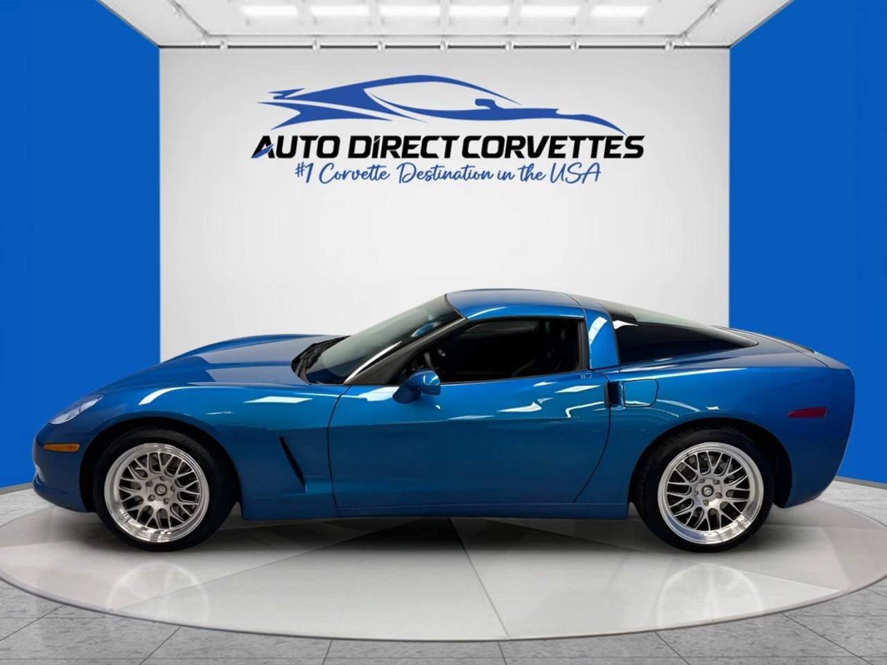 Used 2011 Chevrolet Corvette Coupe w/ 1LT RWD image 9