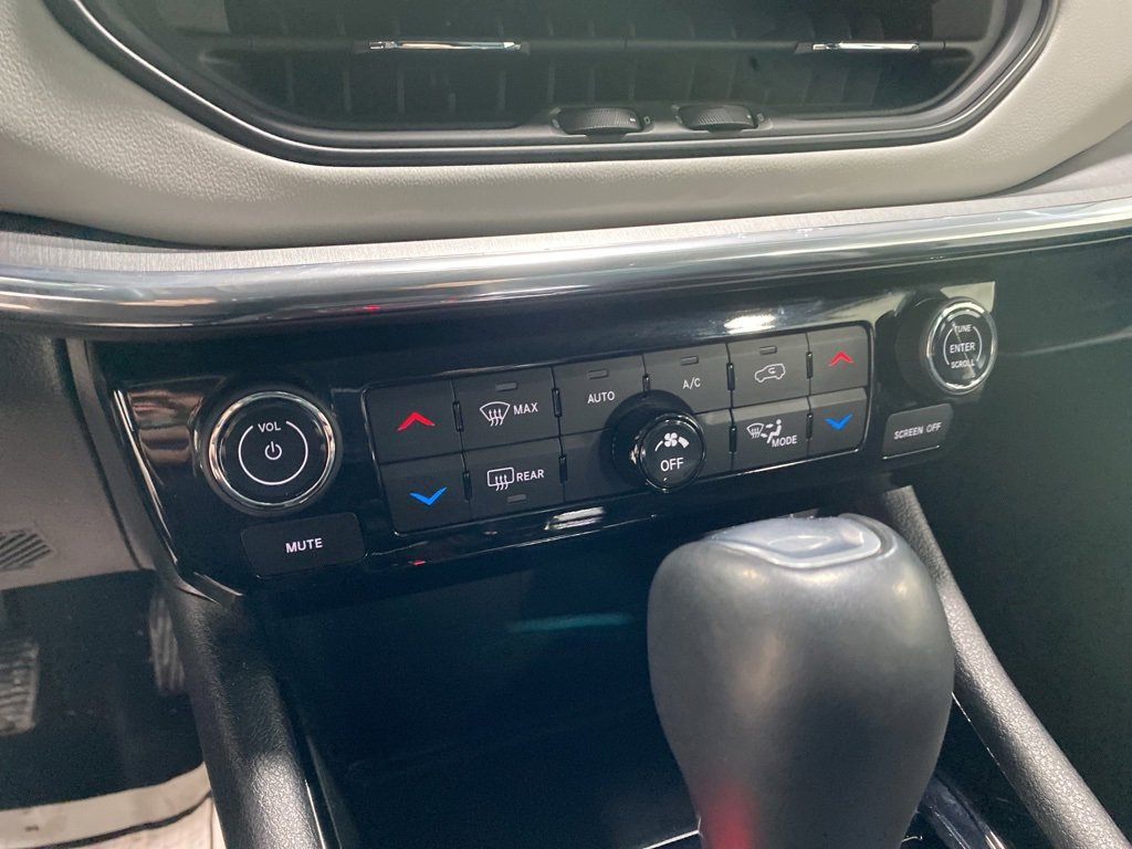 Used 2022 Jeep Compass Limited image 24